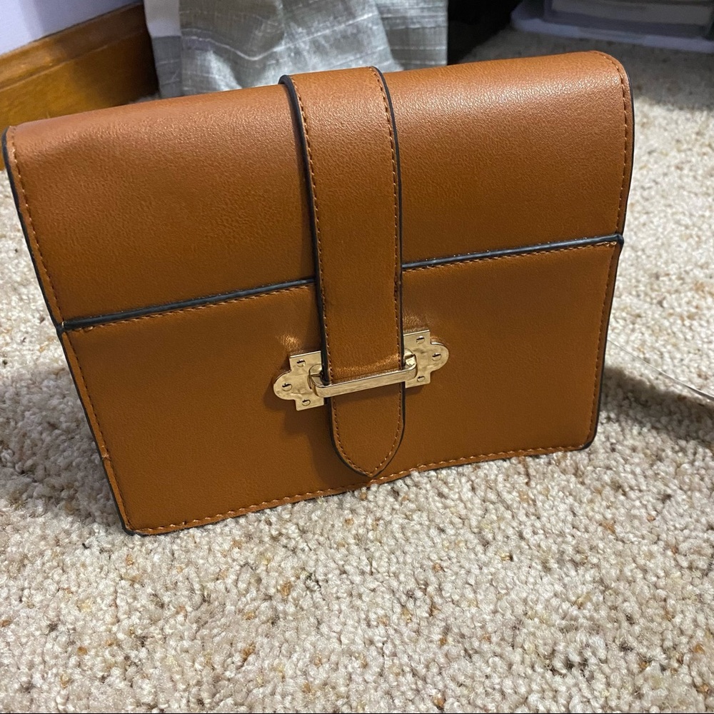Small Cognac Cross-Body Purse